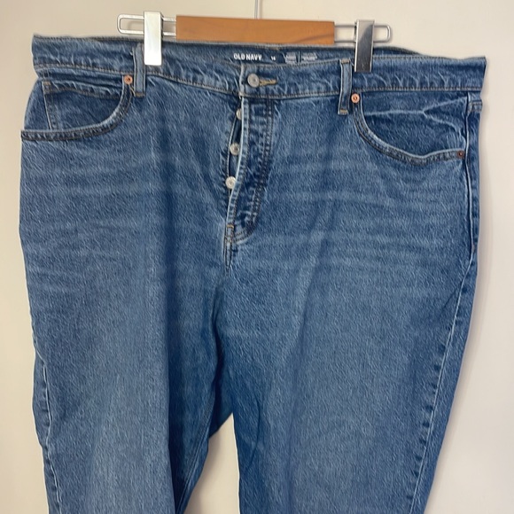 Old Navy High-Rise Slouchy Straight Jean - Picture 2 of 3